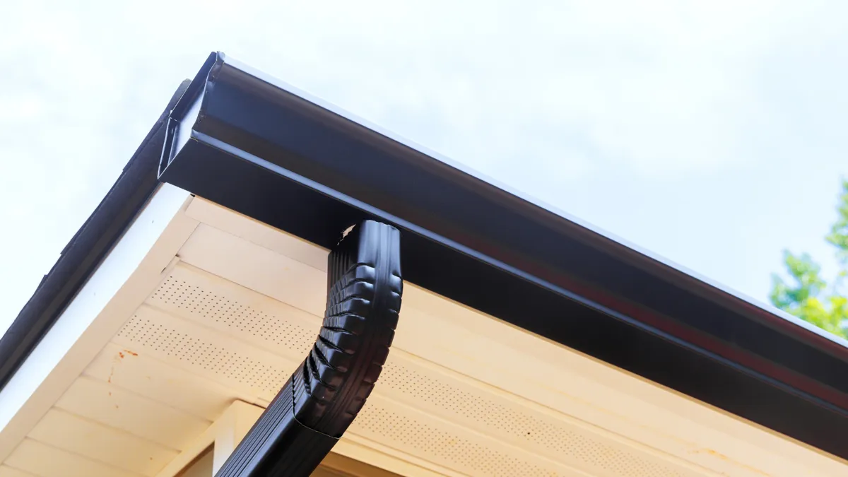 Seamless gutter installation on Knoxville home